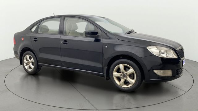Skoda Rapid 1.6 MPI Elegance Second-hand 2014 Skoda Rapid 1.6 MPI Elegance for sale in Chennai