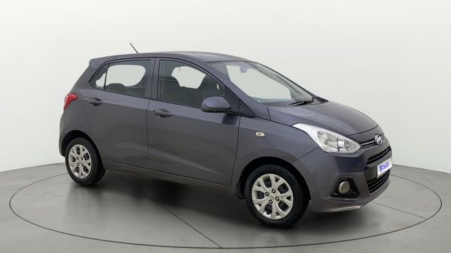 Hyundai Grand i10 CRDi Magna Second-hand 2016 Hyundai Grand i10 CRDi Magna for sale in Ahmedabad