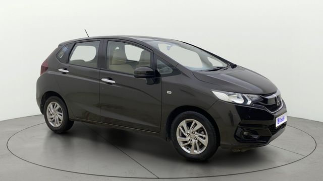 Second-hand 2021 Honda Jazz V CVT for sale in Ahmedabad