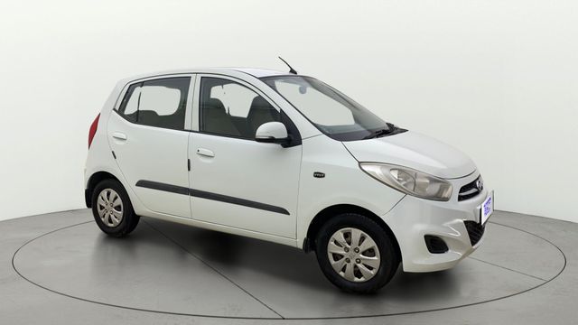 Hyundai i10 Sportz AT Second-hand 2013 Hyundai i10 Sportz AT for sale in Ahmedabad