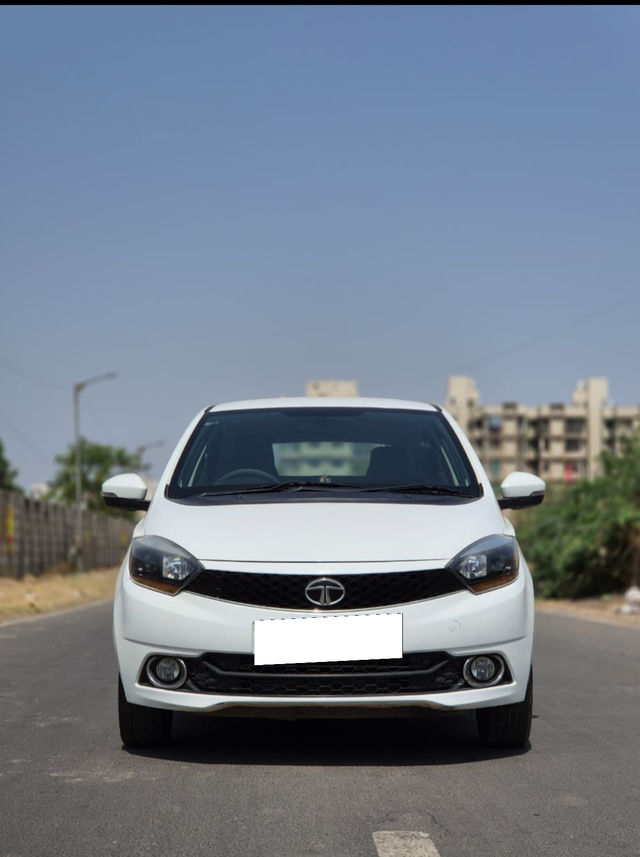 Tata Tigor 1.05 Revotorq XZ Second-hand 2018 Tata Tigor 1.05 Revotorq XZ for sale in Ahmedabad