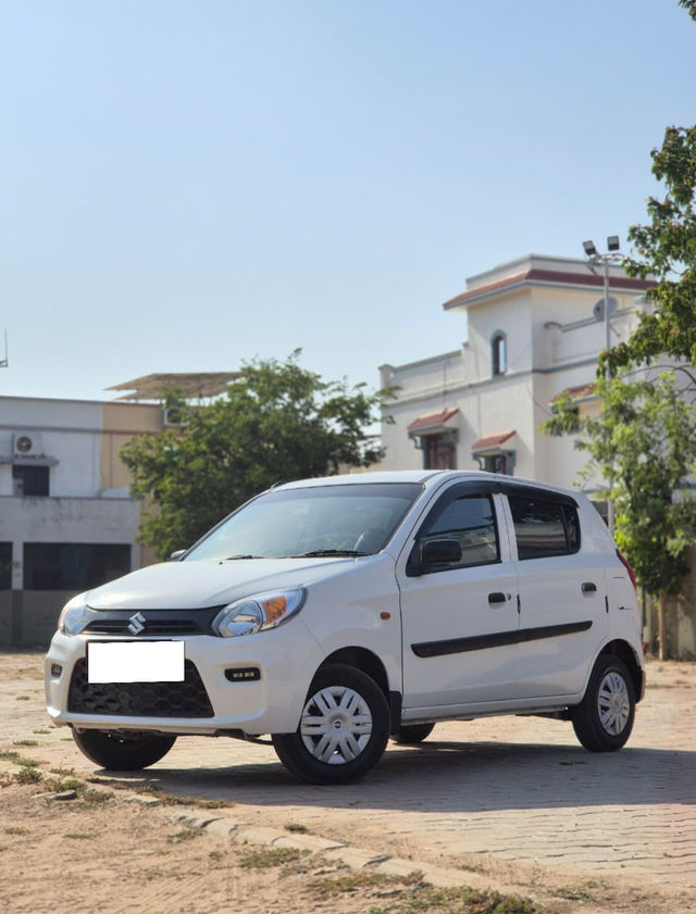 Second-hand 2019 Maruti Suzuki Alto 800 LXI for sale in Ahmedabad