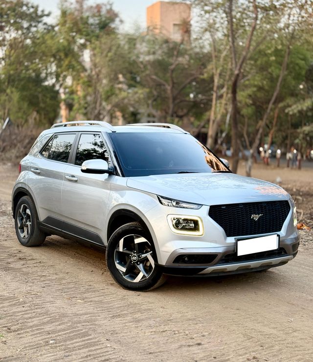 Second-hand 2020 Hyundai Venue SX Diesel for sale in Nashik
