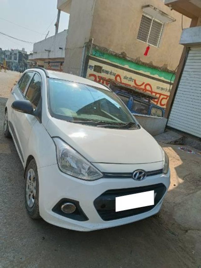 Hyundai i10 Sportz Second-hand 2014 Hyundai i10 Sportz for sale in Narsinghpur