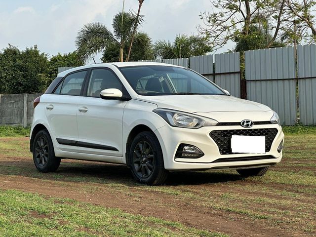 Hyundai i20 1.2 Asta Second-hand 2018 Hyundai i20 1.2 Asta for sale in Nashik