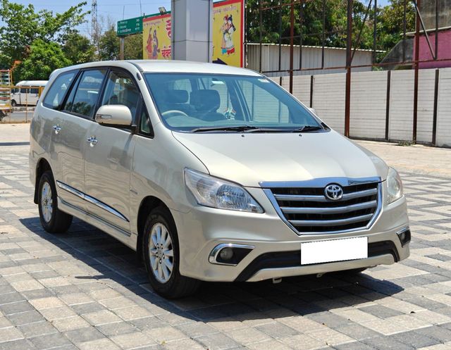 Second-hand 2013 Toyota Innova 2.5 G (Diesel) 7 Seater BS IV for sale in Nashik