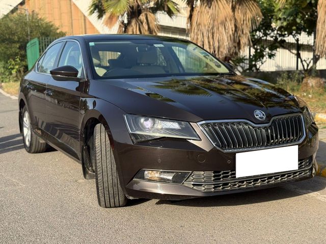 Skoda Superb Style 1.8 TSI AT Second-hand 2018 Skoda Superb Style 1.8 TSI AT for sale in New Delhi