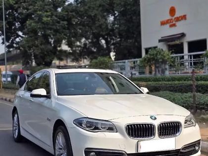 2015 BMW 5 Series 520d Luxury Line