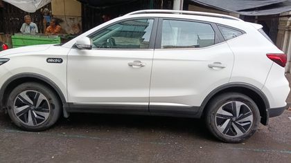 MG ZS EV Excite Pro