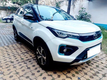 Tata Nexon EV XZ Plus LUX