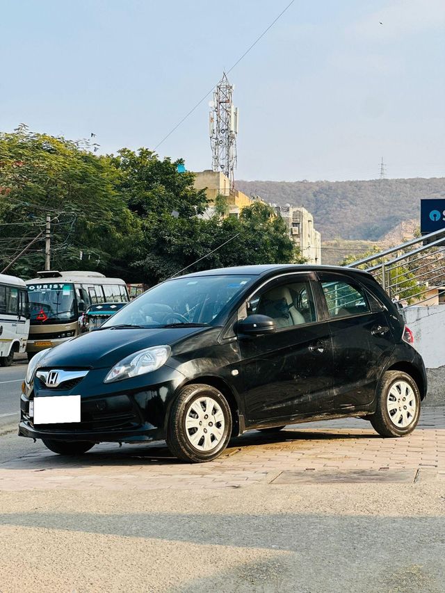 Honda Brio S MT Second-hand 2015 Honda Brio S MT for sale in Jaipur