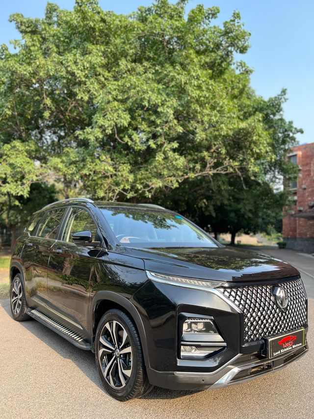MG Hector Plus Sharp Pro CVT 2023-2025 Second-hand 2024 MG Hector Plus Sharp Pro CVT 2023-2025 for sale in New Delhi