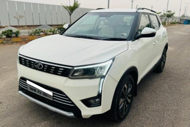 Mahindra XUV300 W8 AMT Diesel BSVI Second-hand 2021 Mahindra XUV300 W8 AMT Diesel BSVI for sale in Hyderabad