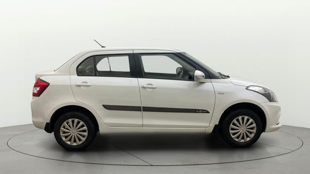 Maruti Suzuki Swift Dzire VXI Second-hand 2016 Maruti Suzuki Swift Dzire VXI for sale in Hyderabad