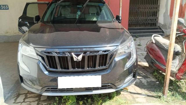Mahindra XUV700 AX7L 7Str AT Second-hand 2025 Mahindra XUV700 AX7L 7Str AT for sale in North 24 Parganas