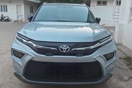 Used V HYBRID