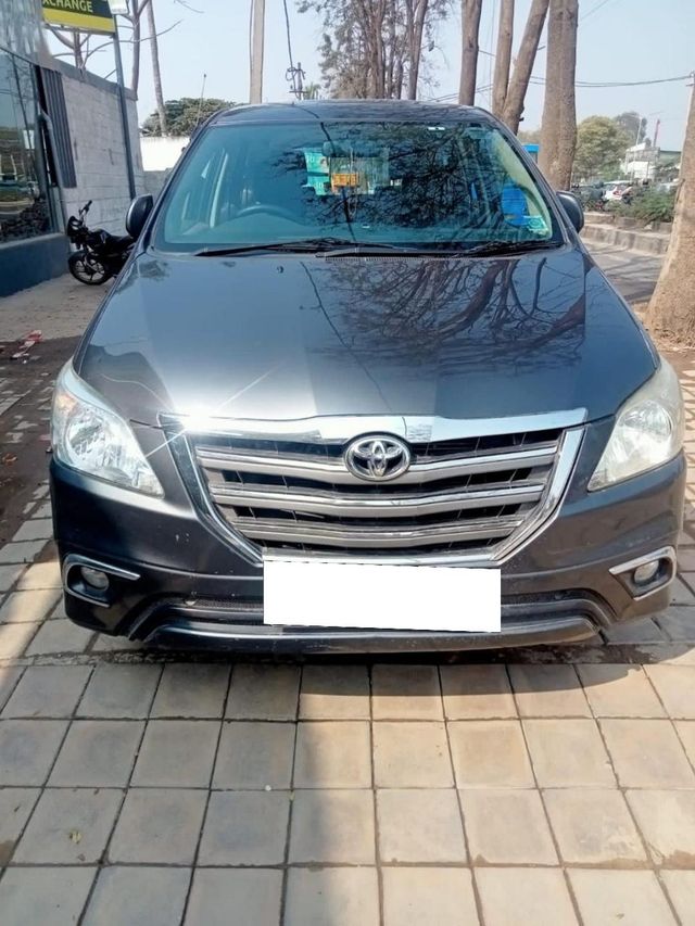 Toyota Innova 2.5 VX (Diesel) 8 Seater Second-hand 2015 Toyota Innova 2.5 VX (Diesel) 8 Seater for sale in Bangalore