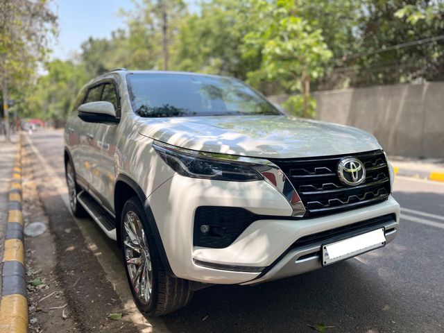 Toyota Fortuner 4X2 Diesel AT Second-hand 2024 Toyota Fortuner 4X2 Diesel AT for sale in New Delhi