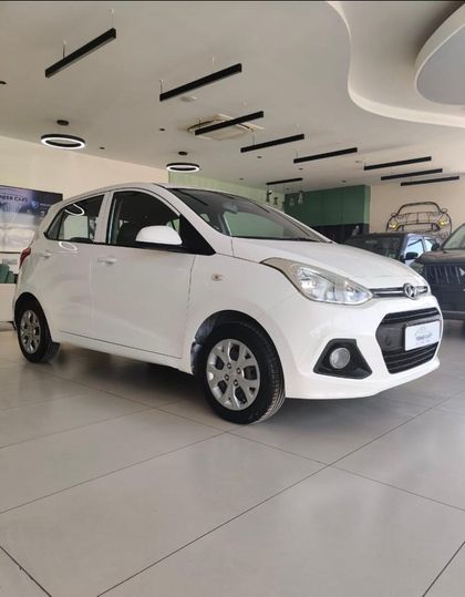 2016 Hyundai Grand i10 मैग्ना AT