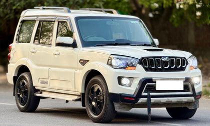 2022 Mahindra Scorpio S5