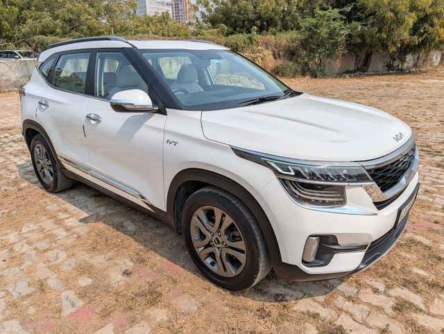 Kia Seltos HTX IVT G Second-hand 2022 Kia Seltos HTX IVT G for sale in Ahmedabad