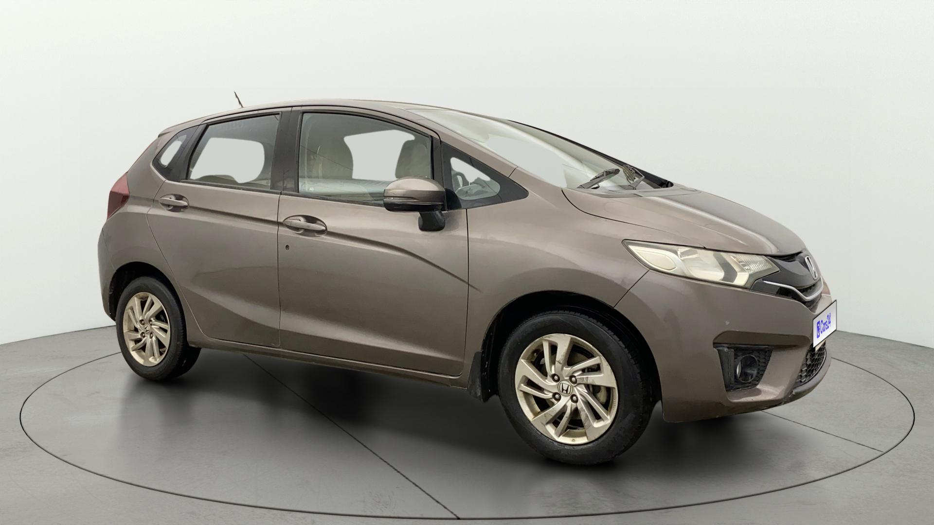 Buy Used Honda Jazz 1.2 V AT i VTEC of 2016 model @ 3,05,400 INR