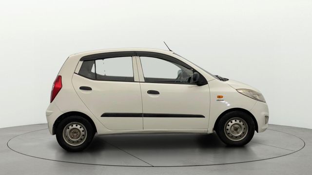 Hyundai i10 Magna 1.1L Second-hand 2014 Hyundai i10 Magna 1.1L for sale in Lucknow