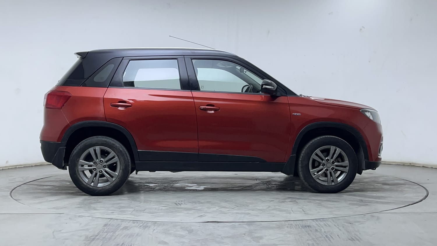 Buy Used Maruti Vitara Brezza ZXI Plus Dual Tone of 2016 model @ 7
