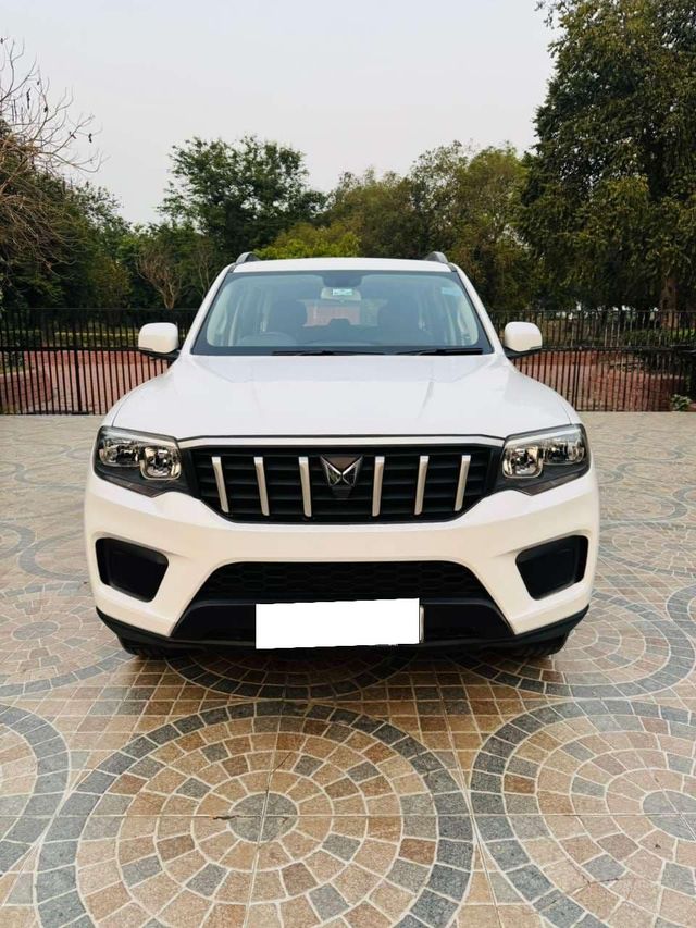 Second-hand 2025 Mahindra Scorpio N Z4 for sale in New Delhi