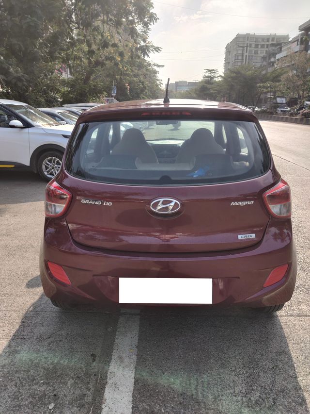 Second-hand 2014 Hyundai Grand i10 CRDi Magna for sale in Mumbai