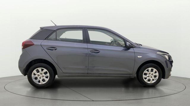 Hyundai i20 Magna Plus BSIV Second-hand 2019 Hyundai i20 Magna Plus BSIV for sale in Ahmedabad