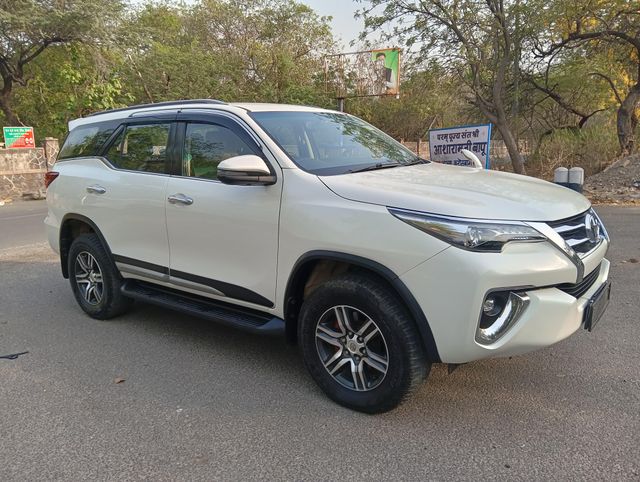 Toyota Fortuner 2.8 2WD MT BSIV Second-hand 2018 Toyota Fortuner 2.8 2WD MT BSIV for sale in New Delhi