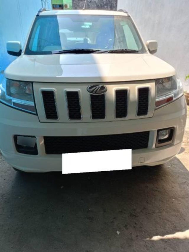 Mahindra TUV 300 T6 Second-hand 2017 Mahindra TUV 300 T6 for sale in Dhampur