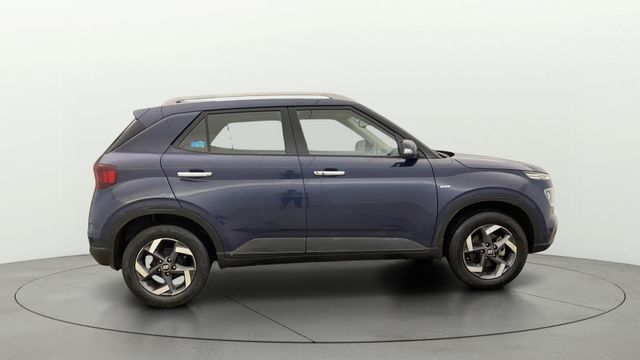 Second-hand 2019 Hyundai Venue SX Plus Turbo DCT BSIV for sale in Gurgaon