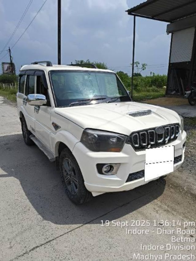 Mahindra Scorpio S2 7 Seater Second-hand 2017 Mahindra Scorpio S2 7 Seater for sale in Indore