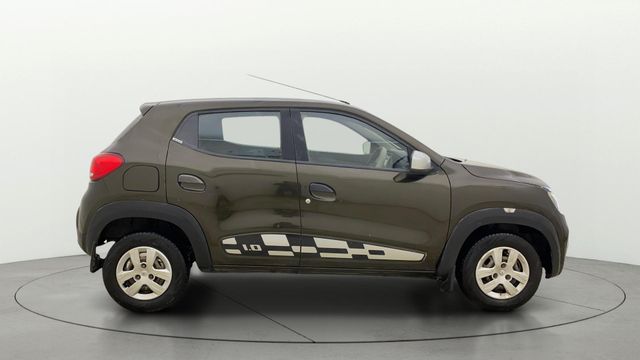 Renault KWID 1.0 RXT Second-hand 2018 Renault KWID 1.0 RXT for sale in Ahmedabad