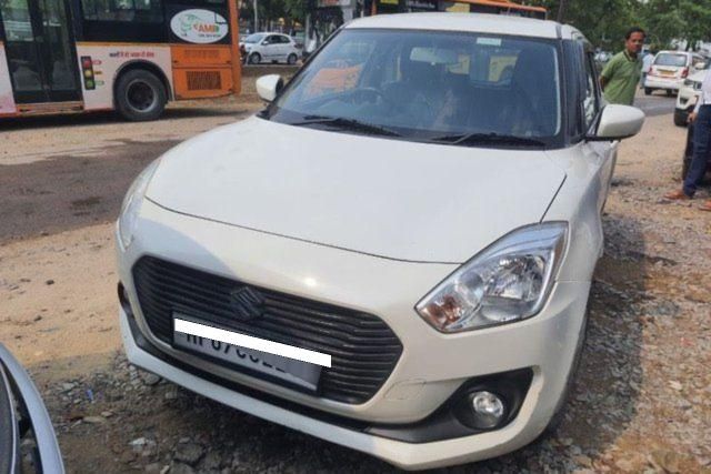 Second-hand 2019 Maruti Suzuki Swift AMT VXI for sale in Lucknow