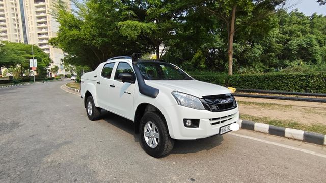 Isuzu D-Max 4X4 Second-hand 2016 Isuzu D-Max 4X4 for sale in Chandigarh