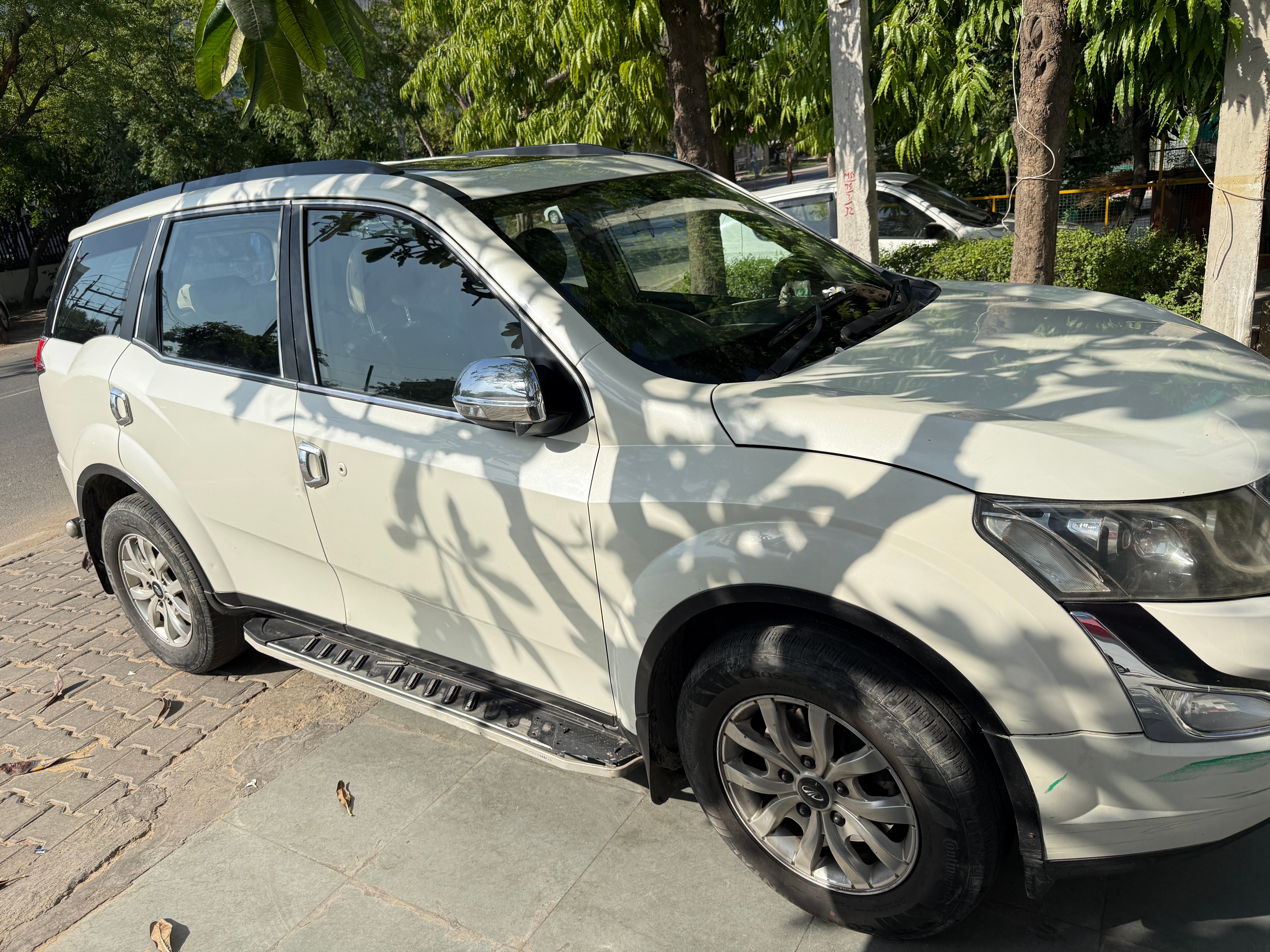 Buy Used Mahindra XUV500 R W10 FWD of 2016 model @ 6,00,000 INR in ...