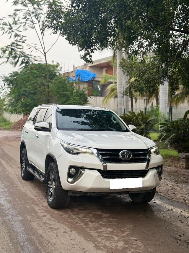 Toyota Fortuner 2.7 2WD MT BSIV Second-hand 2017 Toyota Fortuner 2.7 2WD MT BSIV for sale in Ahmedabad