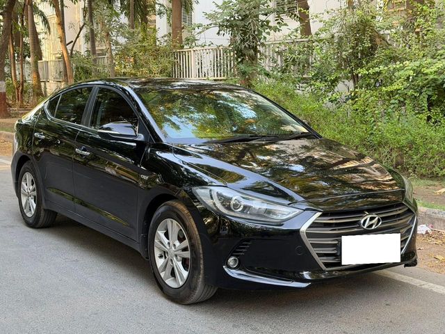 Second-hand 2016 Hyundai Elantra CRDi Base for sale in Ahmedabad