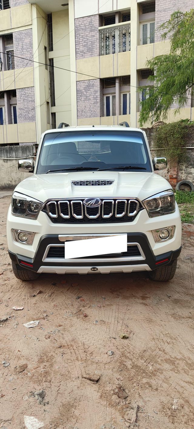 Mahindra Scorpio S5 BSIV Second-hand 2018 Mahindra Scorpio S5 BSIV for sale in Patna