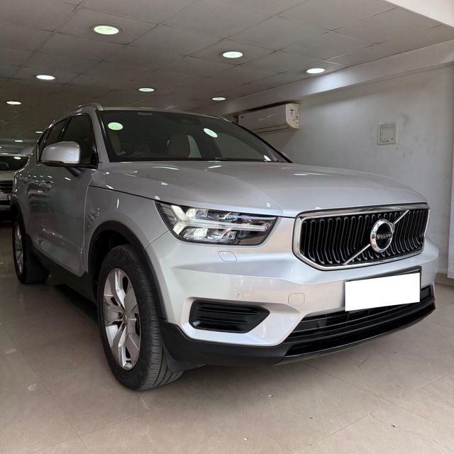 Volvo XC40 D4 Momentum BSIV Second-hand 2018 Volvo XC40 D4 Momentum BSIV for sale in Chennai