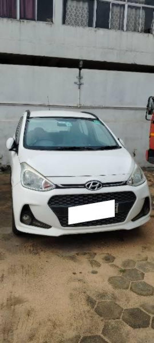 Hyundai Grand i10 1.2 Kappa Asta Second-hand 2017 Hyundai Grand i10 1.2 Kappa Asta for sale in Chatra