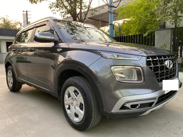 Hyundai Venue S BSIV Second-hand 2020 Hyundai Venue S BSIV for sale in Bangalore