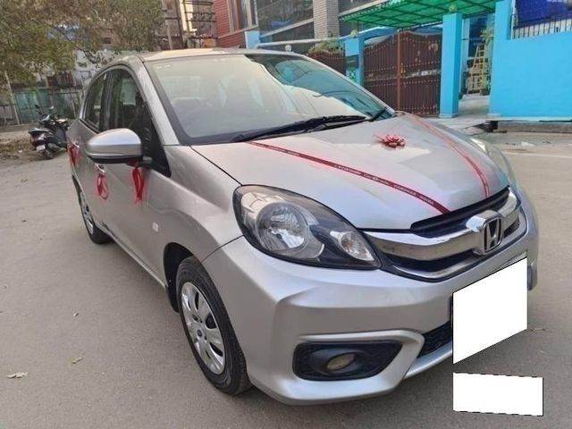 Honda Amaze S i-VTEC Second-hand 2017 Honda Amaze S i-VTEC for sale in Noida
