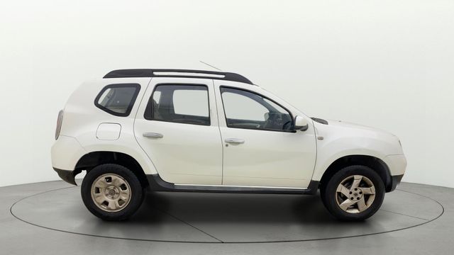 Renault Duster 85PS Diesel RxL Second-hand 2013 Renault Duster 85PS Diesel RxL for sale in Ahmedabad