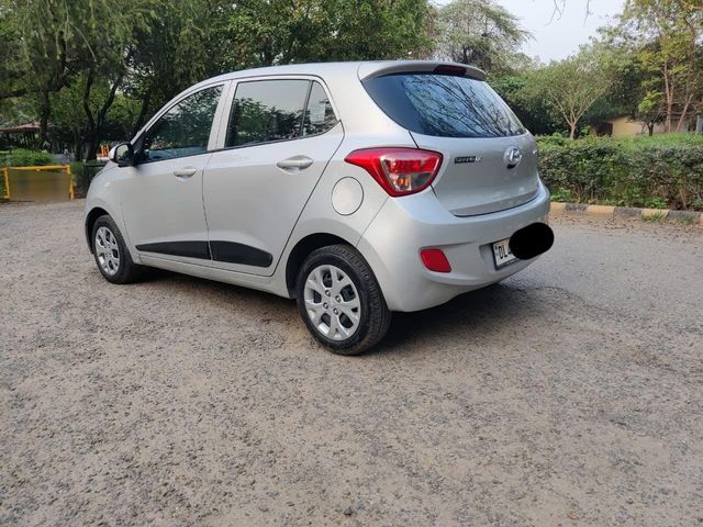 Hyundai Grand i10 Magna Second-hand 2017 Hyundai Grand i10 Magna for sale in New Delhi