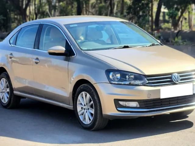 Volkswagen Vento Magnific 1.6 Highline Second-hand 2015 Volkswagen Vento Magnific 1.6 Highline for sale in Nashik