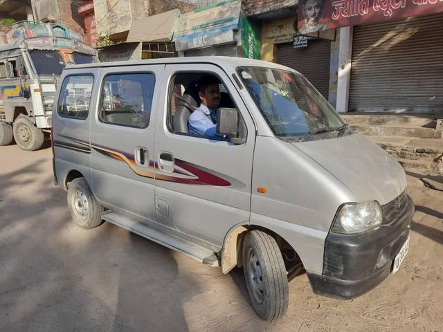 Maruti Suzuki Eeco 5 Seater AC BSIV Second-hand 2011 Maruti Suzuki Eeco 5 Seater AC BSIV for sale in Hardoi